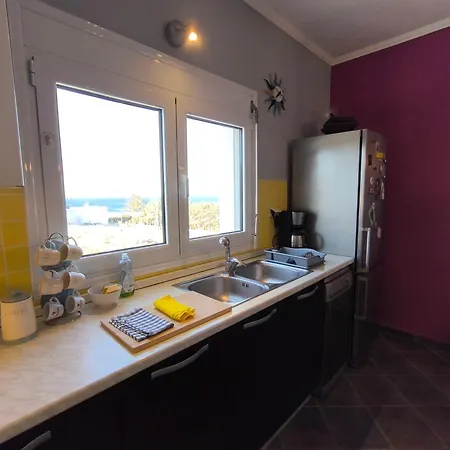 Modern Big House In The Port Of Andros דירה *